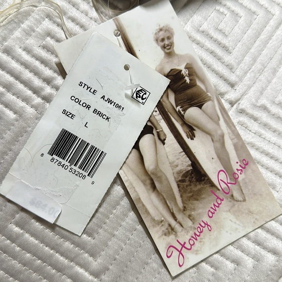 Honey and rosie side cinch slit hem dress brick color bodycon style - Picture 8 of 8